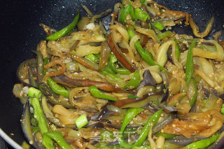 #trust之美# Stir-fried Eggplant Strips with Hot Pepper recipe