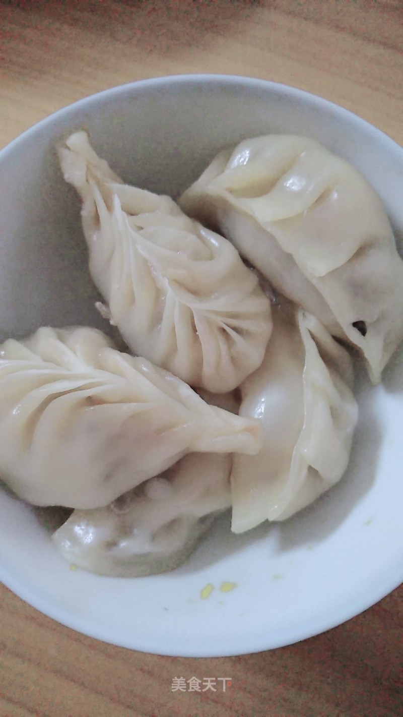 Cabbage Fungus Pork Dumplings recipe