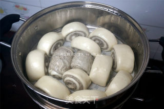 Black Sesame Two-color Steamed Bun recipe