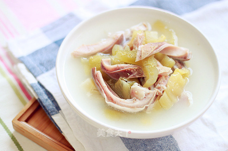 Pork Belly Soup with Pepper and Pickles recipe