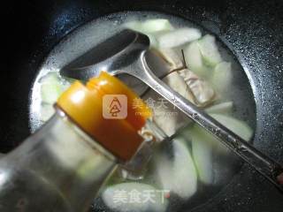 Long Melon Noodle Soup recipe