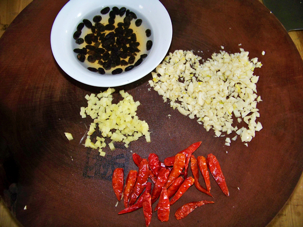 Stir-fried Fish with Chives recipe