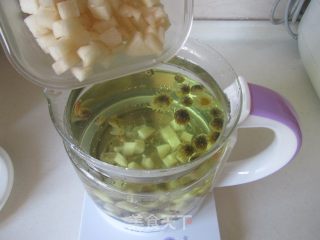 Pear Lily Chrysanthemum Drink recipe