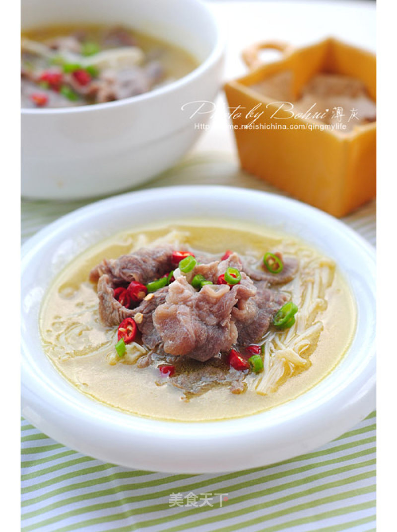 [sour Soup with Golden Needles Beef] Irresistible Hot and Sour Temptation recipe