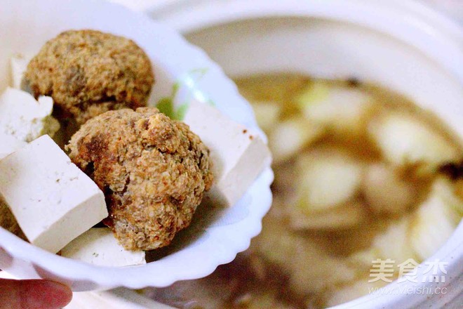 Chinese Cabbage Meatballs Stewed Seafood & Pumpkin Lotus Leaf Cake recipe