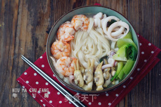 【wenzhou】noodle Soup with Razor Clams and Shrimp recipe