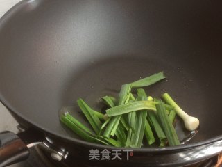 Fried Squid with Snow Peas recipe