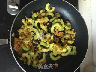 Baked Bitter Gourd with Duck Egg Yolk recipe