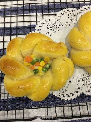 #aca Fourth Session Baking Contest# Making Erotic Bread with Seasonal Vegetables Garland recipe