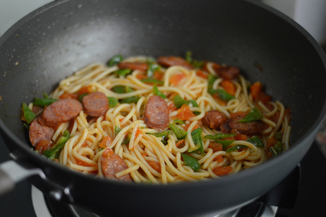 Pasta with Beef Sausage and Tomato Sauce recipe