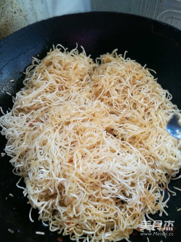 Fried Noodles with Pork and Egg Sauce recipe