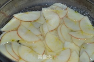 Rosehip Basket Cake recipe