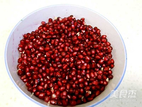 Freshly Squeezed Pomegranate Juice recipe