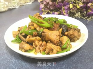 Stir-fried Stir-fried Chicken with Pepper and Mushroom recipe