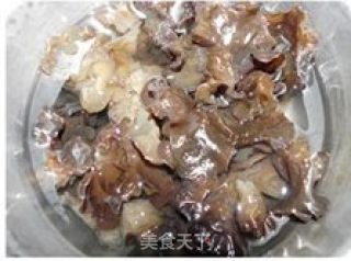 Stir-fried Fungus with Daylily recipe