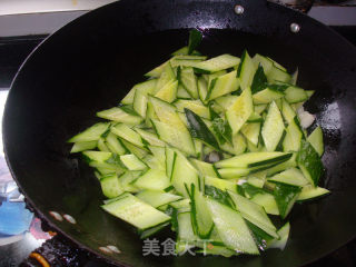Cucumber Fried Pork Slices recipe