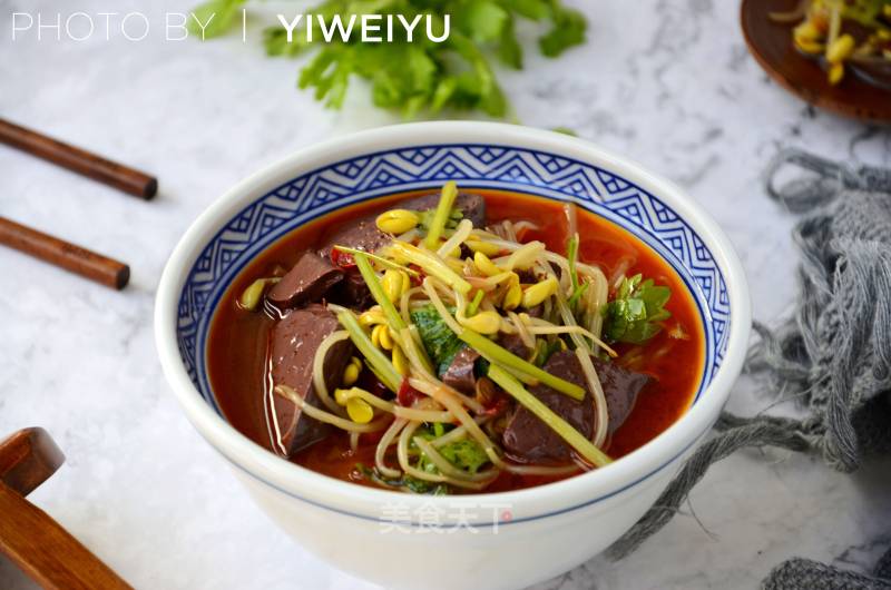 Stir-fried Bean Sprouts with Duck Blood recipe