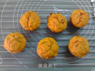 Scallion Instant Noodle Pumpkin Cake recipe