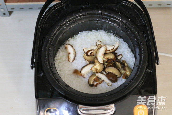 Mushroom Chicken Congee recipe