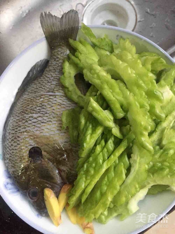 Bitter Gourd Braised Sunfish recipe
