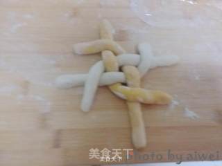 Pumpkin Hydrangea Honey Bean Buns recipe