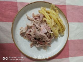 Stir-fried Shredded Chicken with Matsutake recipe