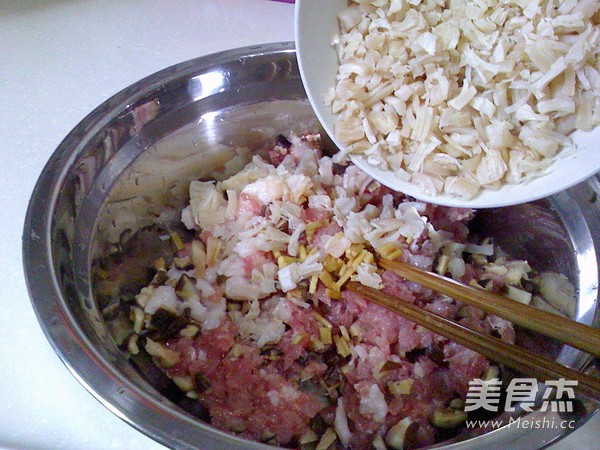 Steamed Meatloaf with Scallop and Mushroom recipe