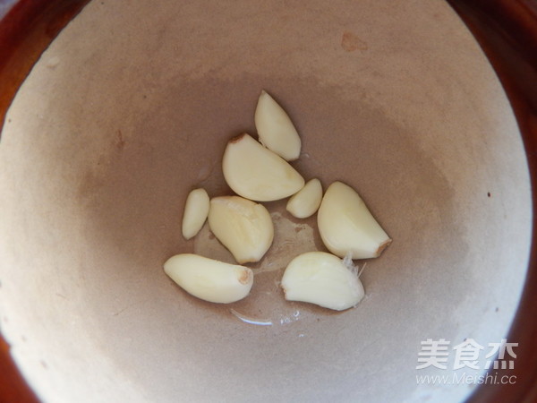 Steamed Loofah with Garlic recipe