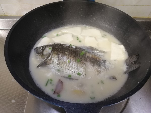 Delicious Crucian Carp Tofu Soup recipe