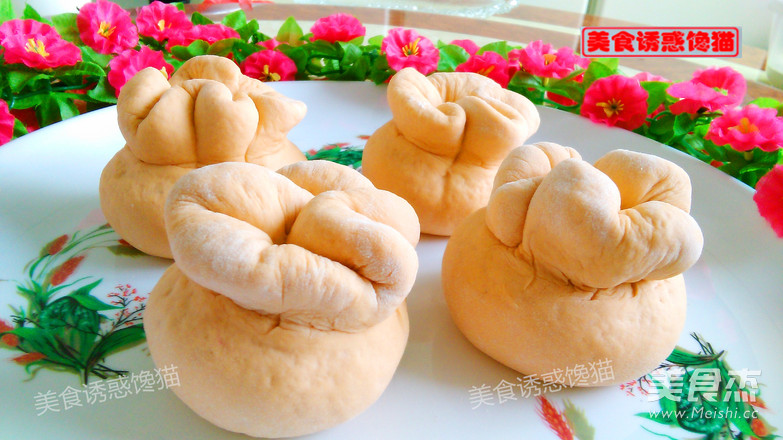 Carrot Sauce Pork Bun recipe