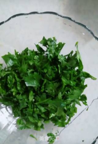 Scrambled Eggs with Celery Leaves recipe