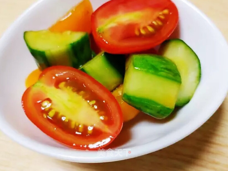Tomato and Cucumber Cold Combination recipe