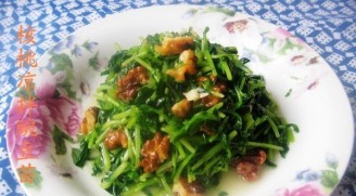 Walnut Cold Pea Sprouts recipe