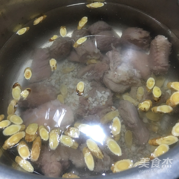 Barley, Astragalus and Laoya Soup recipe