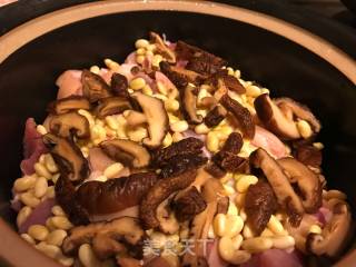 Braised Pork Knuckles with Soy Beans and Mushrooms recipe