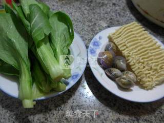 Corrugated Noodles with Clams recipe