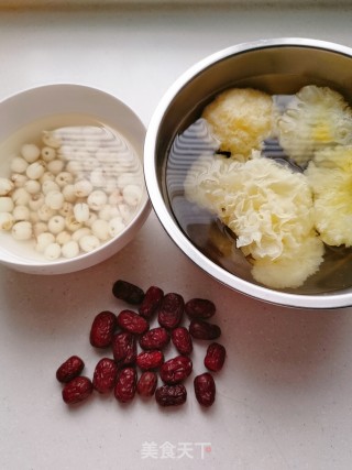 Red Date, Lotus Seed and Tremella Soup recipe