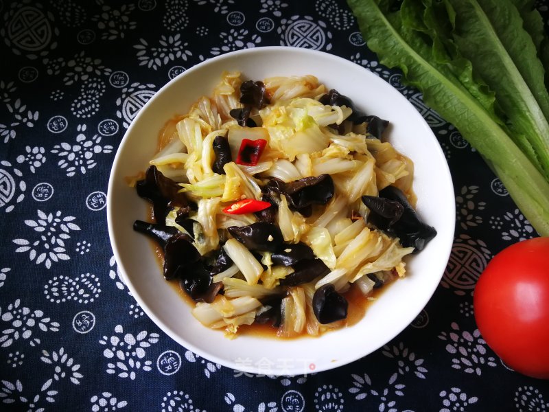 #团圆饭#fried Cabbage with Fungus recipe