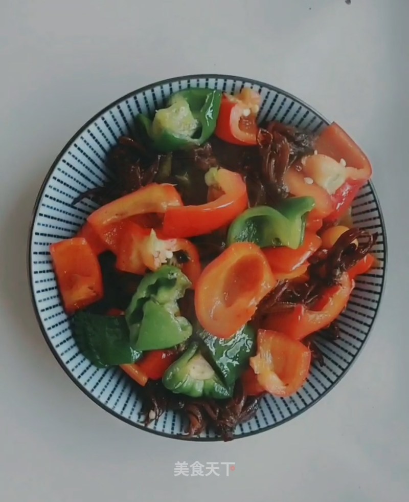 New Method of Dried Squid-fried Squid with Colored Pepper recipe