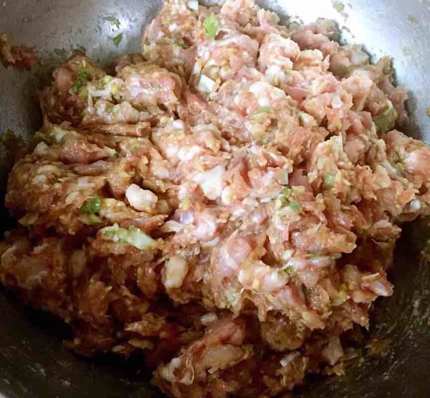 Fried Lotus Root Tongs with Fresh Meat and Coriander recipe