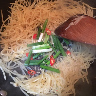 Hot and Sour Potato Shreds recipe