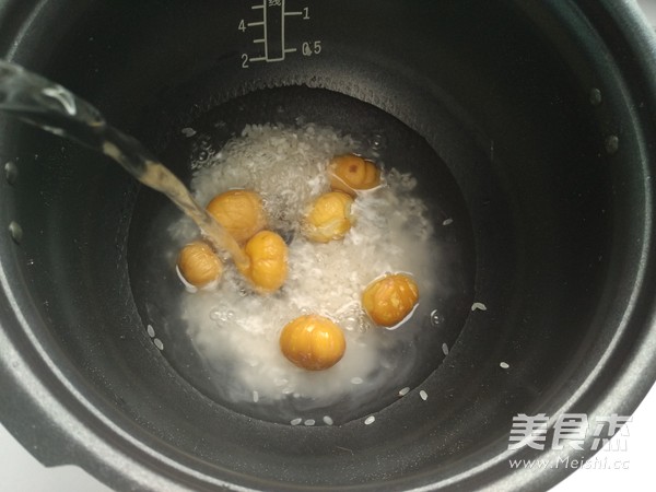 Chestnut Japonica Rice Porridge recipe