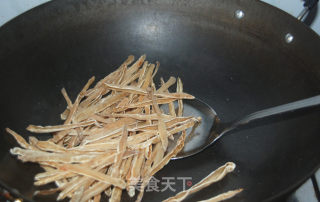 Vermicelli Soup with Dry Sand Worm Ribs recipe