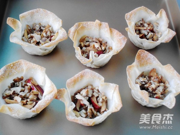 Walnut Bacon Cup recipe