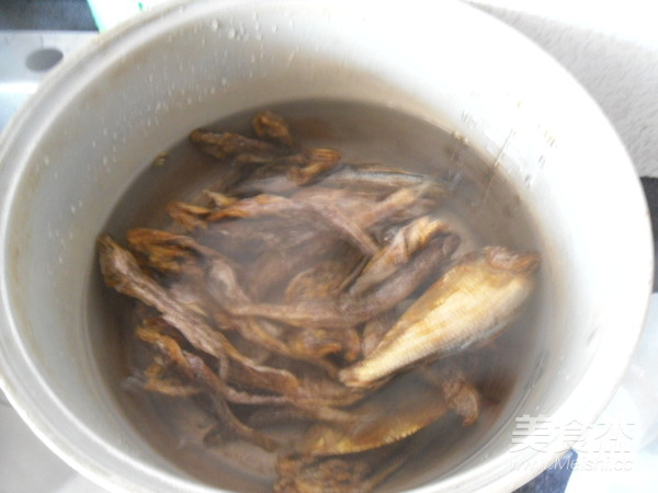 Braised Dried Fish in Oyster Sauce recipe