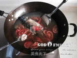 Challenging The Limit of Taste Buds: The Way to Eat Tomato Crucian Carp Soup recipe