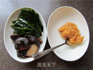 Mushroom Kelp Miso Soup recipe