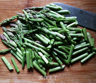 Stir-fried Bacon with Asparagus in Bean Sauce recipe