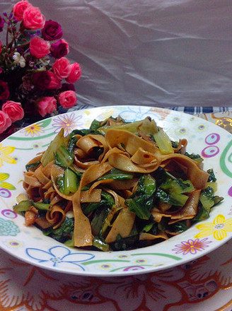 Stir-fried Bean Curd with Lettuce recipe