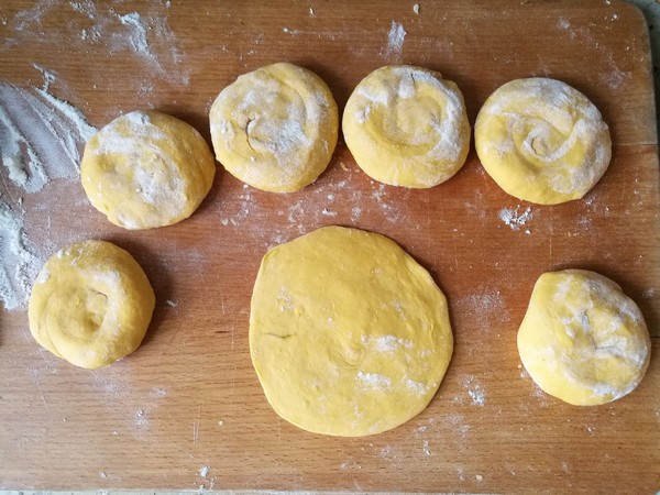 Pumpkin Pasta with Sesame Filling recipe